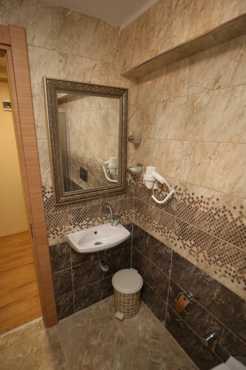 اسطنبول Yues Hotel المظهر الخارجي الصورة